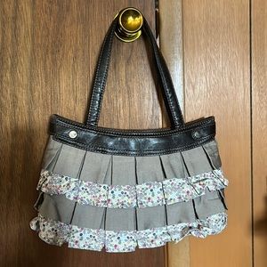 Thirty-one Ruffled Purse